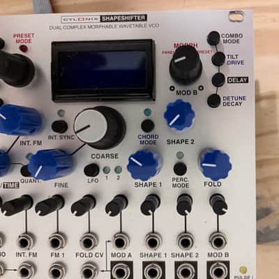Intellijel Cylonix Shapeshifter Dual Wavetable VCO Eurorack Synth Module 2015 - Present - Silver image 5