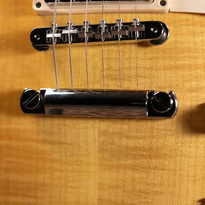 Gibson Les Paul Standard '60s Electric Guitar - Unburst with Hardshell Case - Demo image 11