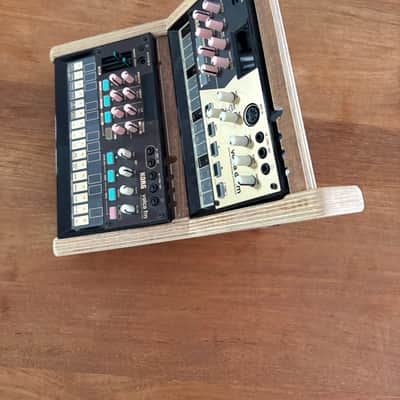 Korg Volca Fm & Volca Drum as a complete desktop setup 2023 - Wood image 2