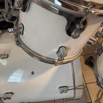 PDP PDCM0912STTW Concept Maple Series 9x12" Mounted Tom with Chrome Hardware 2010s - White image 2