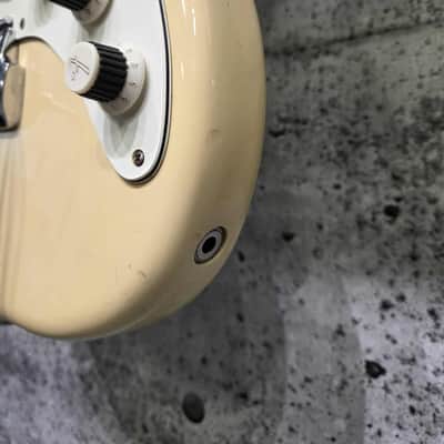 Fender Stratocaster Elite 1983 Made in United States Electric Guitar with Case - Artic White image 12