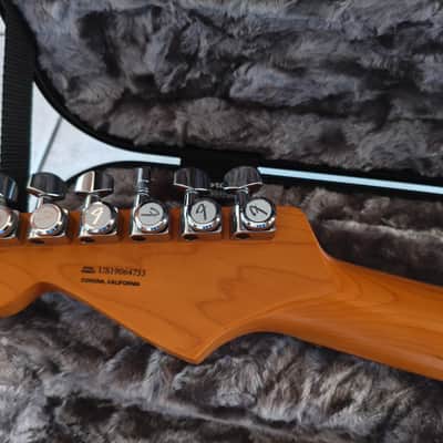 Fender Stratocaster American Ultra HSS 2019 Cobra Blu image 12