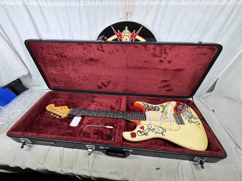 Fender Jimi Hendrix Monterey Stratocaster Guitar with Case 2017