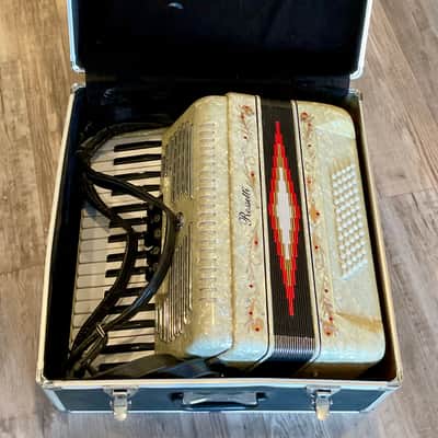 Rossetti Piano Accordion w/ Case & Straps - Pearlescent Finish image 2