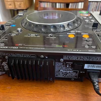 Pioneer CDJ-1000MK3's (pair) and DJM-300-S 2010's - black image 8