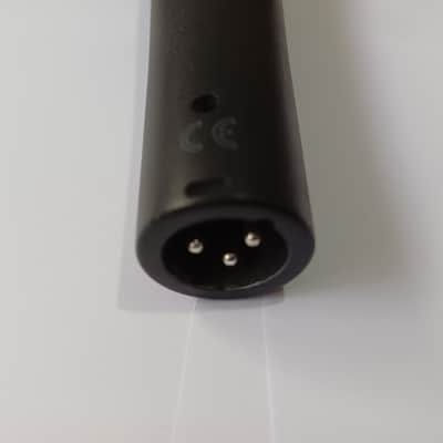 Shure SM57 Cardioid Dynamic Microphone - with zip case and mic clip image 12