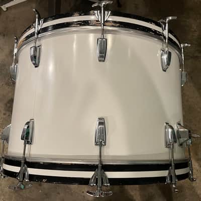 Ludwig 15, 18, 24 Super Classic 3 ply 70s White cortex drum set image 15