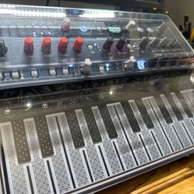 Arturia MicroFreak 25-Key Algorithmic Synthesizer 2019 - Present - Black image 8