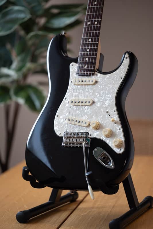 2009 Fender USA American Special Stratocaster - in Ebony & Rosewood
