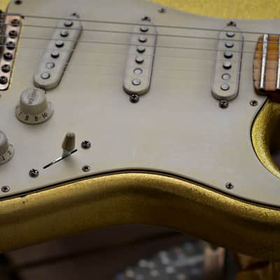 Fender Stratocaster Relic Gold Sparkle Nitro Texas Specials image 1