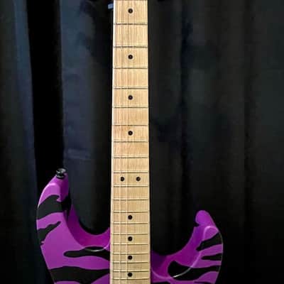 Charvel Satchel Signature Pro-Mod DK 2021 - Satin Purple Bengal image 2