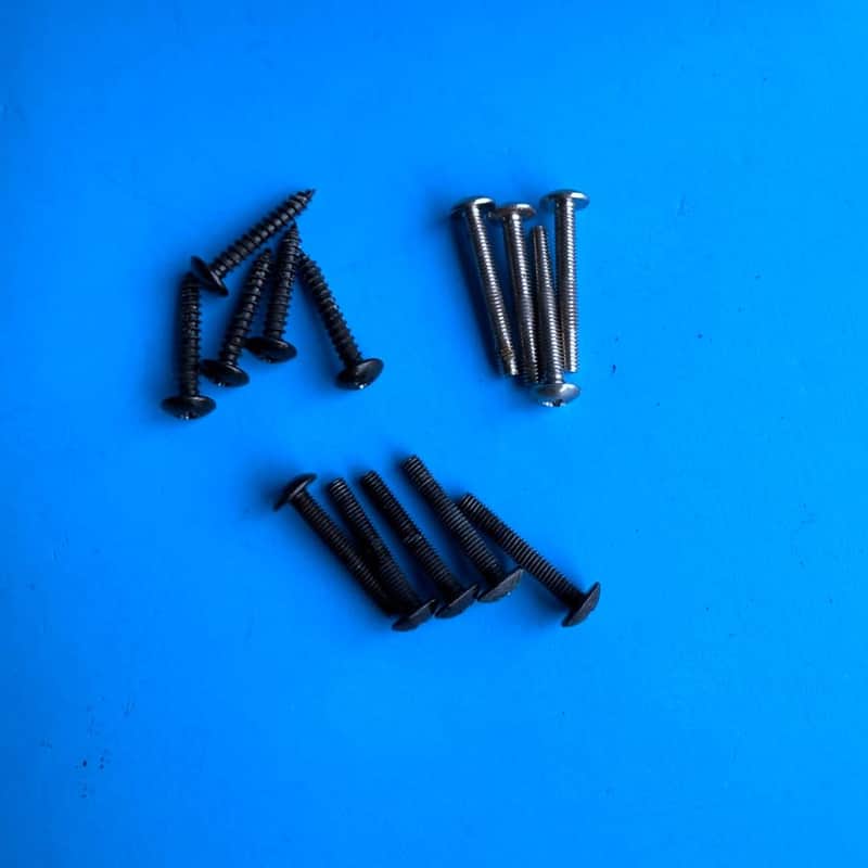 Fender G-DEC Junior Guitar Amplifier Replacement Part: Random Cabinet Screws image 1