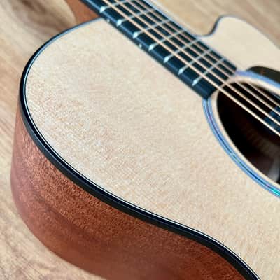 Martin 000C JR-E Natural image 7