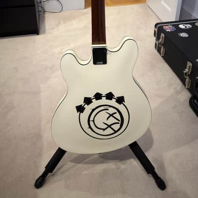 Fender Tom Delonge Starcaster 2024 - Olympic White, with Gator Hard Case image 3