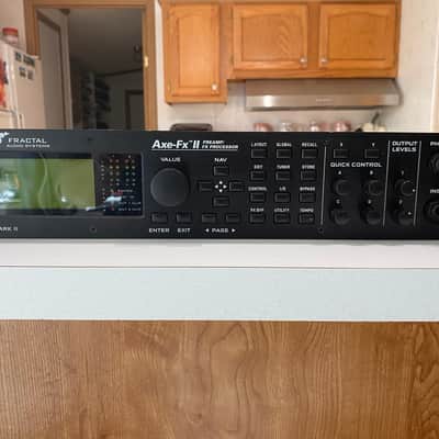 Fractal Audio Axe-FX II Mark II 2012 - 2018 - Black image 3