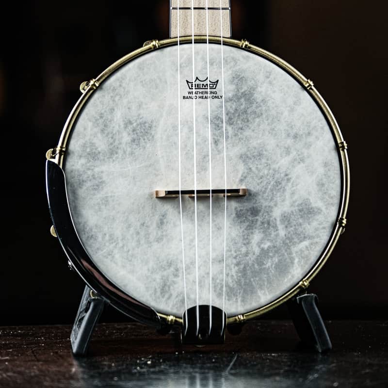 2023 Ortega OUBJE90-MA Banjolele Concert Size maple natural