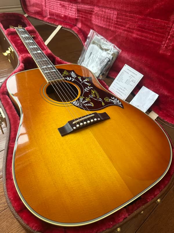 2025 Gibson Hummingbird Original - Heritage Cherry Sunburst