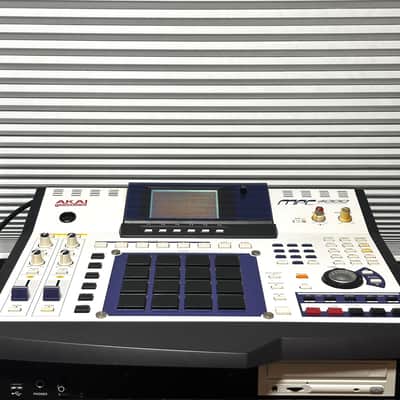 Akai MPC4000 with Original Box (collector grade) image 3