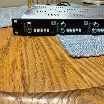 API 3124v 2022 - Black and Blue image 3