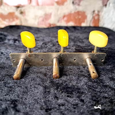 MIJ Yellowed 3-on-Plate Tuners - Treble Side Only (1960s / 1970s ) image 2