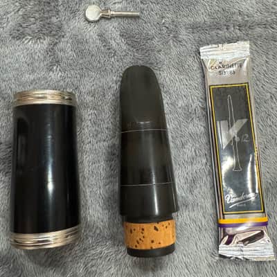 Vito by LeBlanc 7212 Bb Clarinet w/ Case, Mouthpiece & Barrel - Used image 11