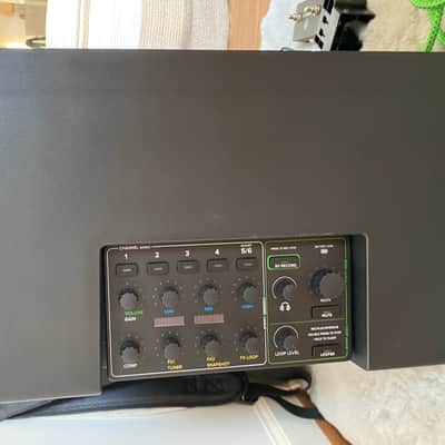 Mackie ShowBox with Gig Bag and 2-Button Footswitch *Mint, Like-New Condition* image 3