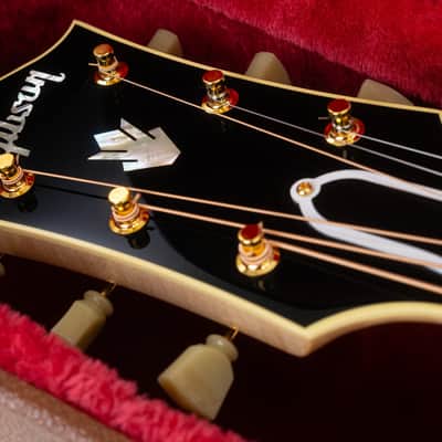 Gibson SJ-200 Original Jumbo Acoustic-Electric Guitar, Solid Spruce Top, Antique Natural image 5