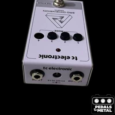 TC Electronic 3rd Dimension Chorus 2019 - Present - Purple - X18609 image 2