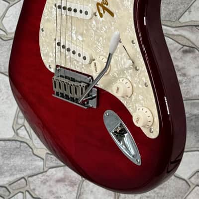 Fender Squier 2004 Standard Stratocaster with Hardshell Case image 3