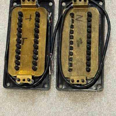 Vintage Carvin M22N and M22T pickups - Crème and Black image 3
