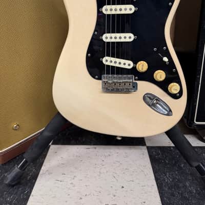 Fender Jimmie Vaughan Tex-Mex Signature Stratocaster 1996 - Present - Olympic White image 5