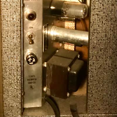Silvertone Model 1482 5-Watt 1x12 Guitar Combo image 5