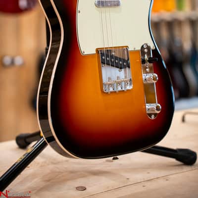 FENDER Limited Edition Vintera III Early '60s Telecaster Custom Rosewood Fingerboard, 3-Color Sunburst image 7
