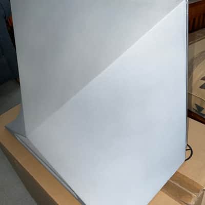 Master Dynamic MA770 Wireless Speaker 2020 - Concrete image 7