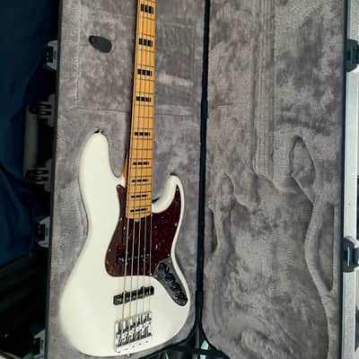 Fender American Ultra Jazz Bass V with Maple Fretboard 2019 - 2025 - Arctic Pearl image 1