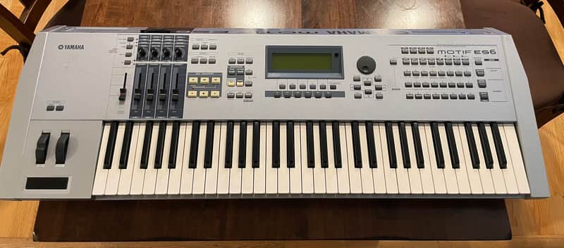 Yamaha Motif ES6 Music Production Synthesizer image 1