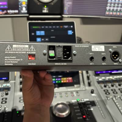 Elysia Xpressor Discrete Class-A Stereo Compressor - Latest Revision (Flat Buttons) image 9