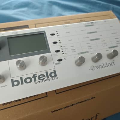 Waldorf Blofeld Desktop Synthesizer 2007 - Present - White