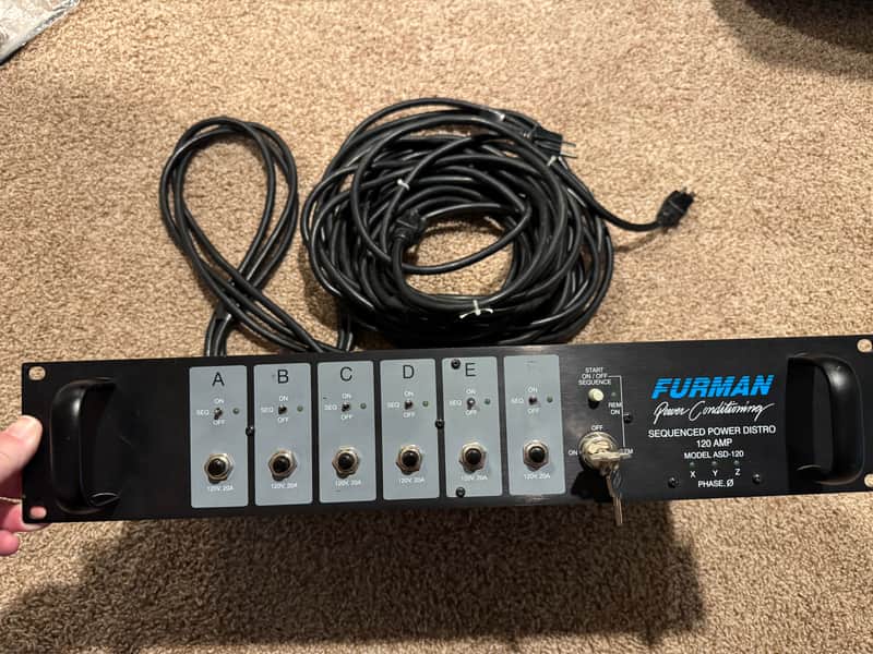 Furman ASD-120 AC Sequenced Power Distro image 1