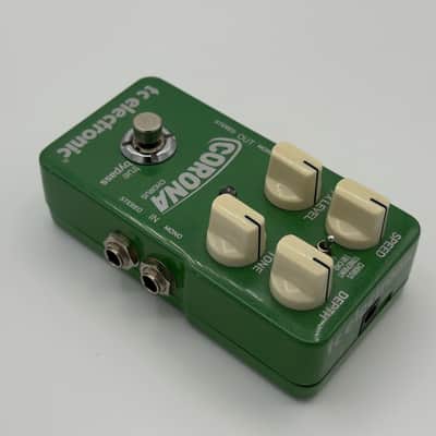 TC Electronic Corona Chorus 2011 - Present - Green image 2
