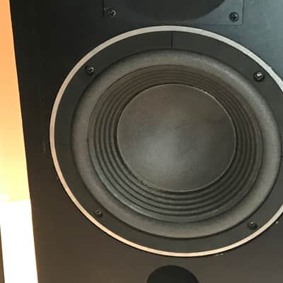 1975 JBL Decade L16 vintage walnut cabinet 2 way bookshelf speakers with 8" driver and 2" woofer image 5