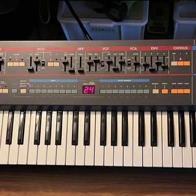 Roland Juno-106 61-Key Programmable Polyphonic Synthesizer 1984 - 1985 - Black image 9