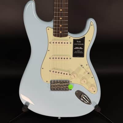 Fender Vintera III Early '60s Stratocaster - Sonic Blue image 2