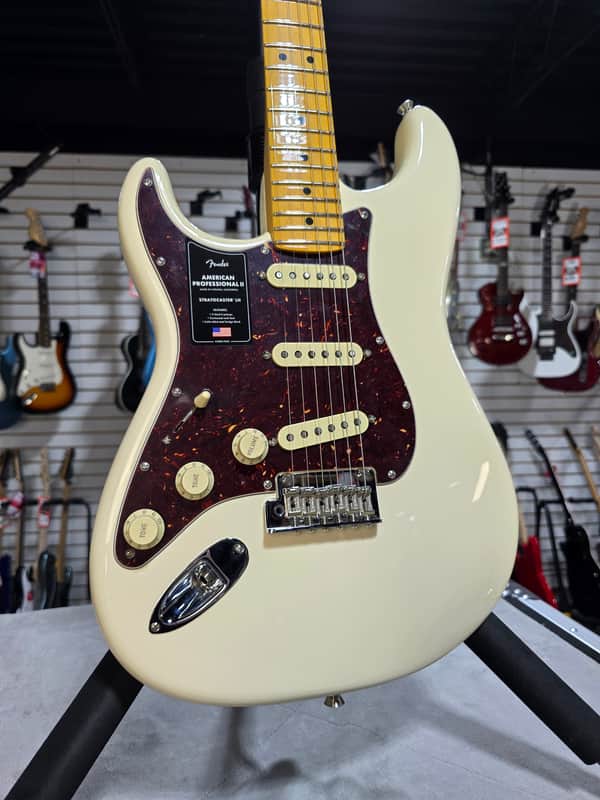 Fender American Professional II Stratocaster Left-handed - Olympic White w/Maple Fingerboard + OHSC & PLEK*D #290