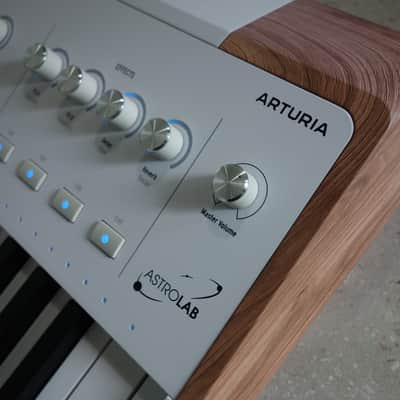 Arturia AstroLab 61-Key Stage Keyboard 2025 - Present - White image 16