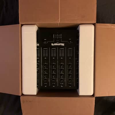 Numark M6 USB 4-channel DJ Mixer image 2
