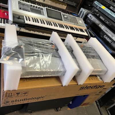 Studiologic Sledge Black Edition Polyphonic Virtual Analog Synthesizer  61 key keyboard //ARMENS//