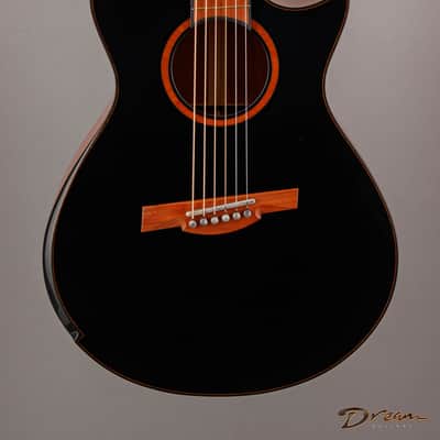 2022 Michaud Made 00-R, Pernambuco/Swiss Moonspruce image 3
