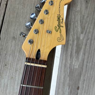 Squier Vintage Modified Jazzmaster with Laurel Fretboard 2018 - 2019 - Olympic White electric guitar tortoise image 6