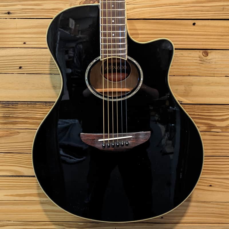 Used Yamaha APX 300 image 1